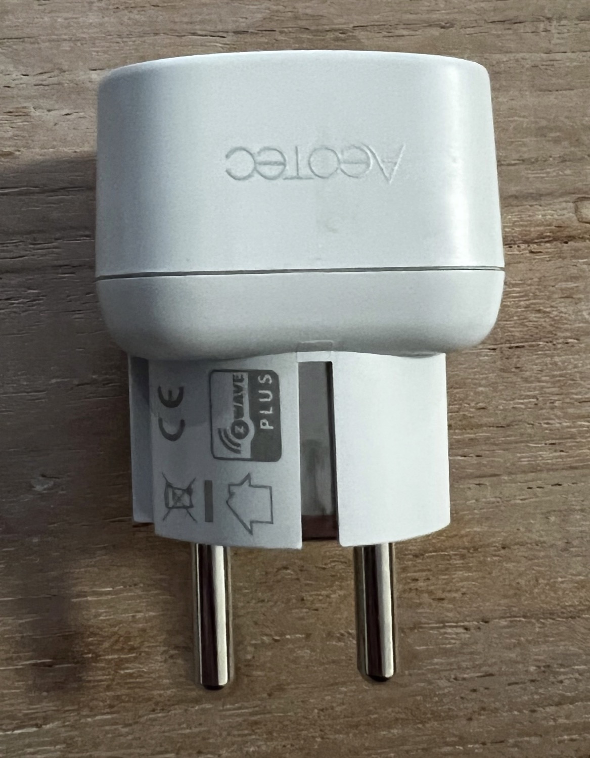 For power monitoring use-cases, I use Z-Wave power plugs like this [Aeotec Smart Switch 7](https://aeotec.com/z-wave-plug-in-switch/index.html). I use Z-Wave instead of Zigbee because Zigbee plugs with power monitoring are not as common and I've read about various reporting issues with them.